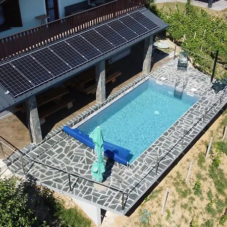 Vineyard Paradise Senica * Dramlje