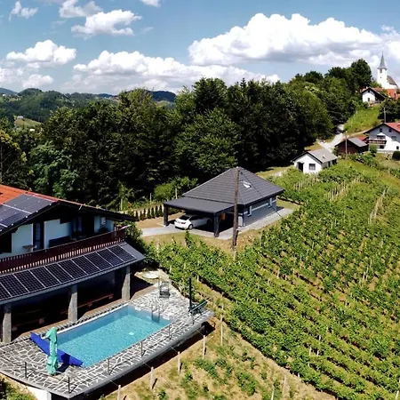 Vineyard Paradise Senica Dramlje