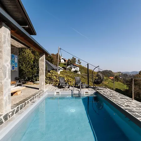 Vineyard Paradise Senica Dramlje