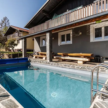 Vineyard Paradise Senica カントリーハウス *