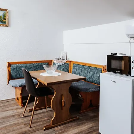 Vineyard Paradise Senica カントリーハウス