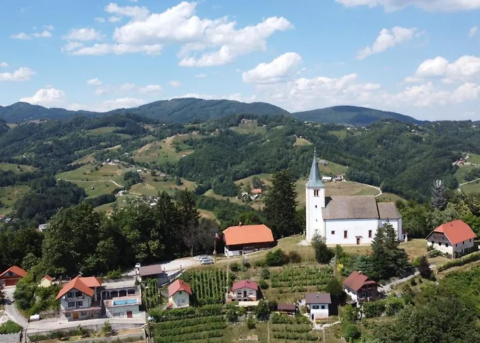 Vineyard Paradise Senica * Dramlje