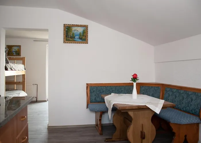 Vineyard Paradise Senica Kır Evi