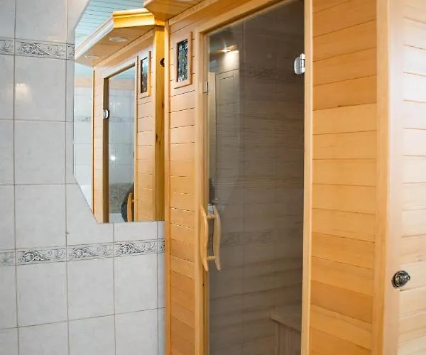 Vineyard Paradise Senica Kır Evi